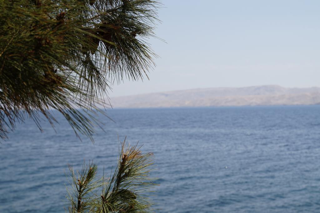 Apartmenthaus Hana Karlobag Bagian luar foto
