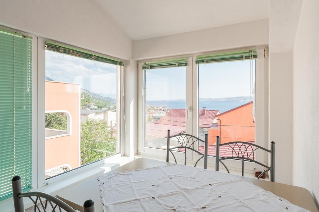 Apartmenthaus Hana Karlobag Bagian luar foto