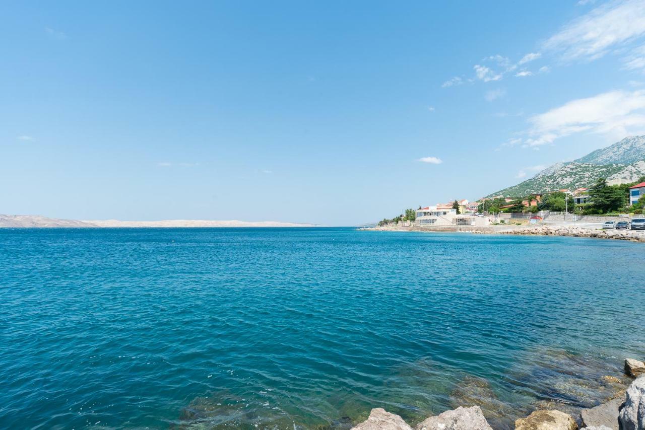 Apartmenthaus Hana Karlobag Bagian luar foto